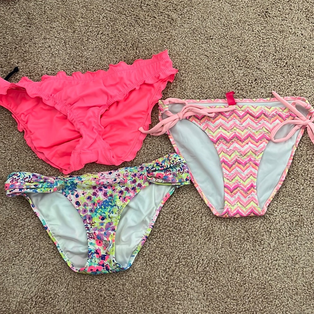 Victoria Secret/ Pink Bathing suit bottoms